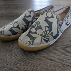 Toms Floral Canvas Sneakers - Cream and Gray